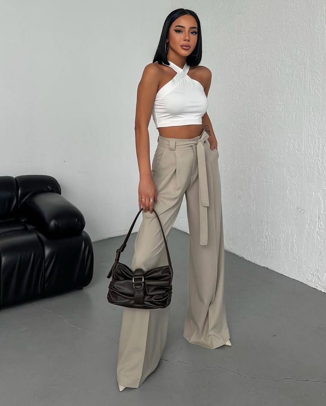 Chic Oversized Flare pants Ensemble for Summer