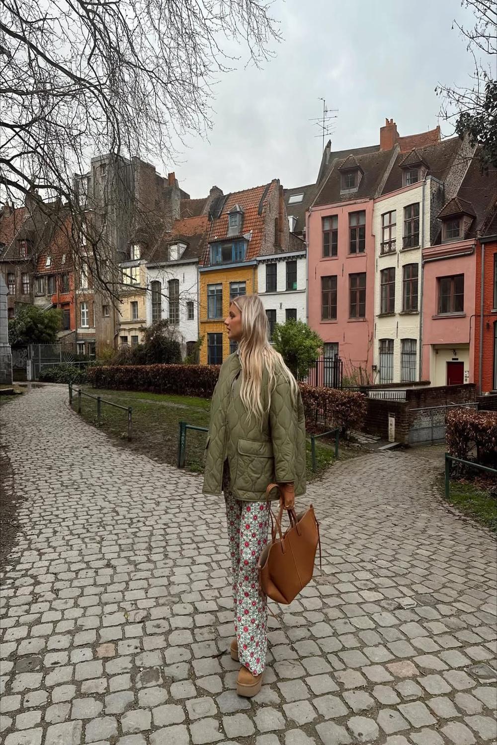 Chic winter vibes with stylish Uggs ‍outfit