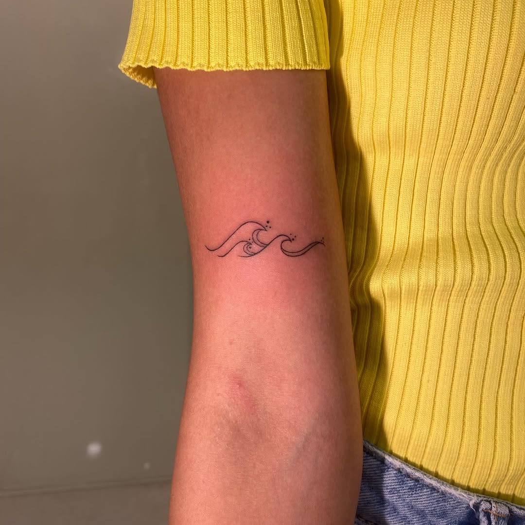Minimalist⤠Wave Tattoo