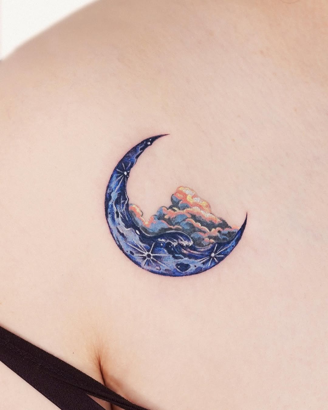 Stunning Wave Moon â˘Tattoo