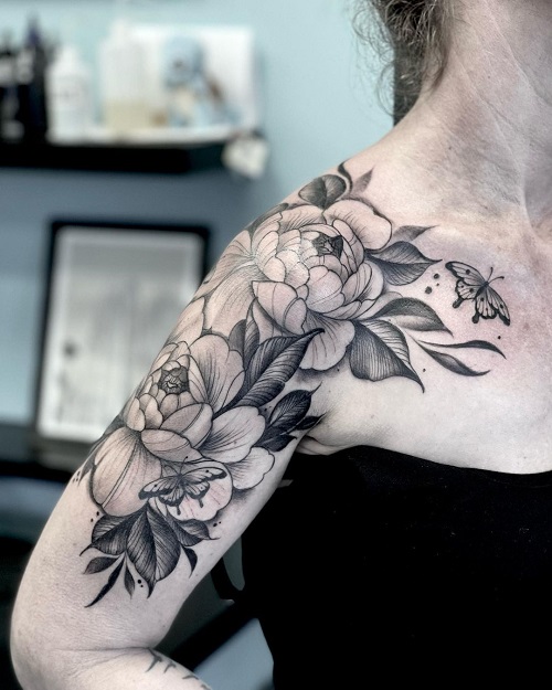369914282_1395326514529160_9219828792945324460_n latest black and grey tattoos 4
