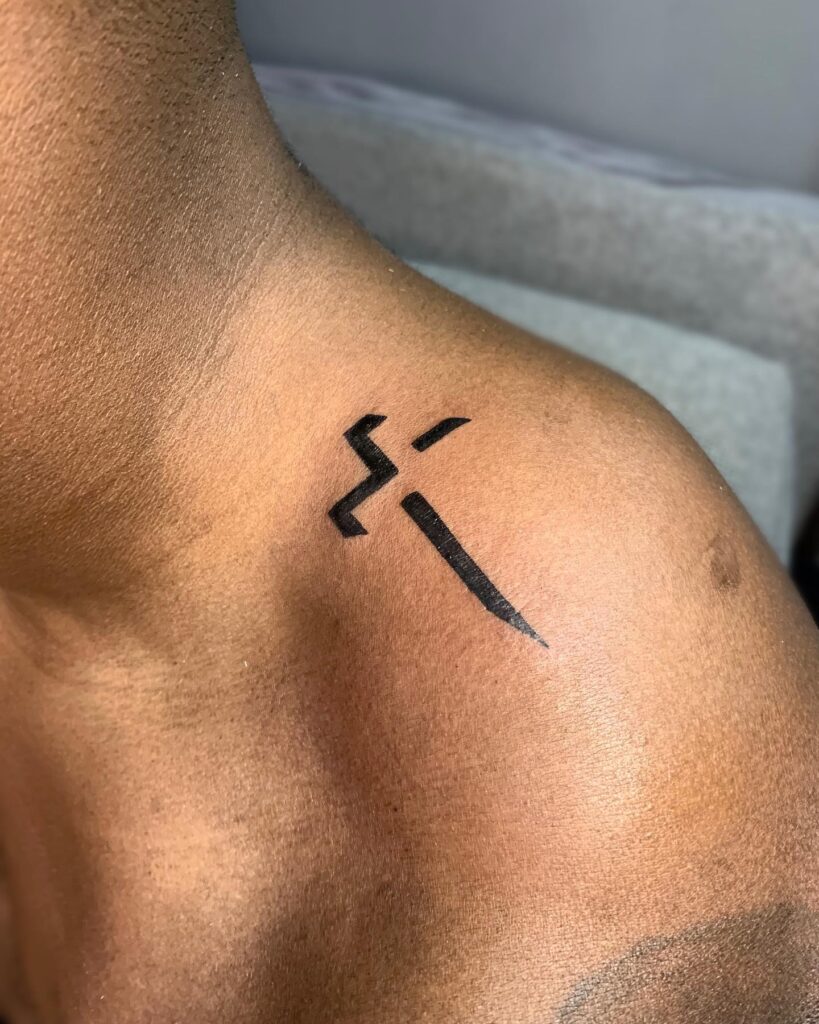 3D Simple Cross Tattoo Design on Shoulder Dimensional Beauty