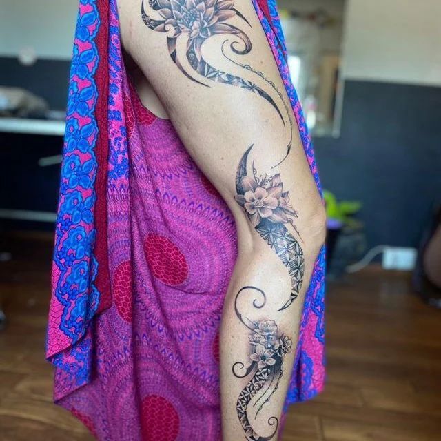 Amazing full leg flower tattoo design for women with image