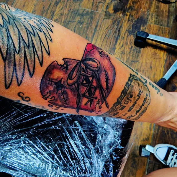 Broken heart tattoo 118