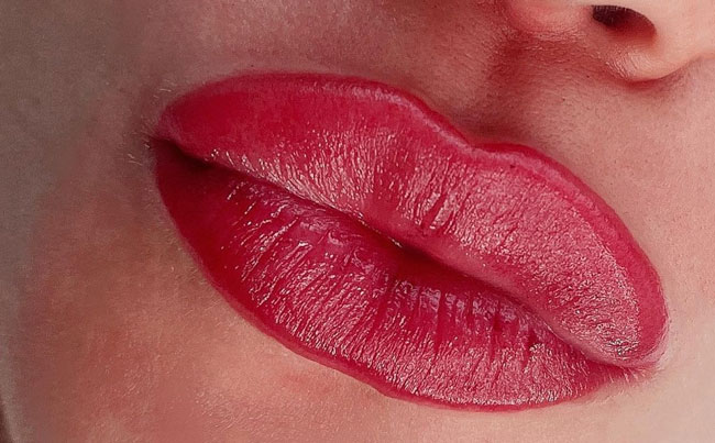 Cosmetic lip tattoo