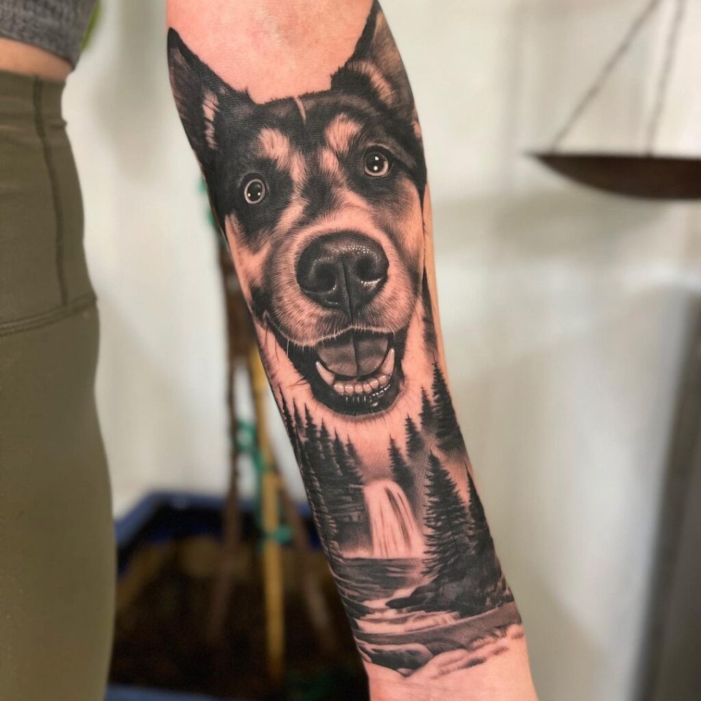 Husky dog face with outdoors scene half sleeve wilderness watchdog