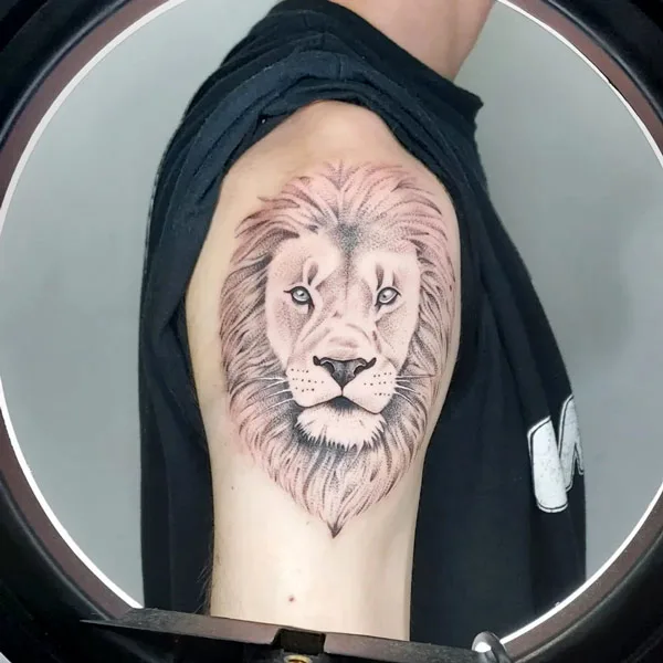 Lion Shoulder Tattoo 1