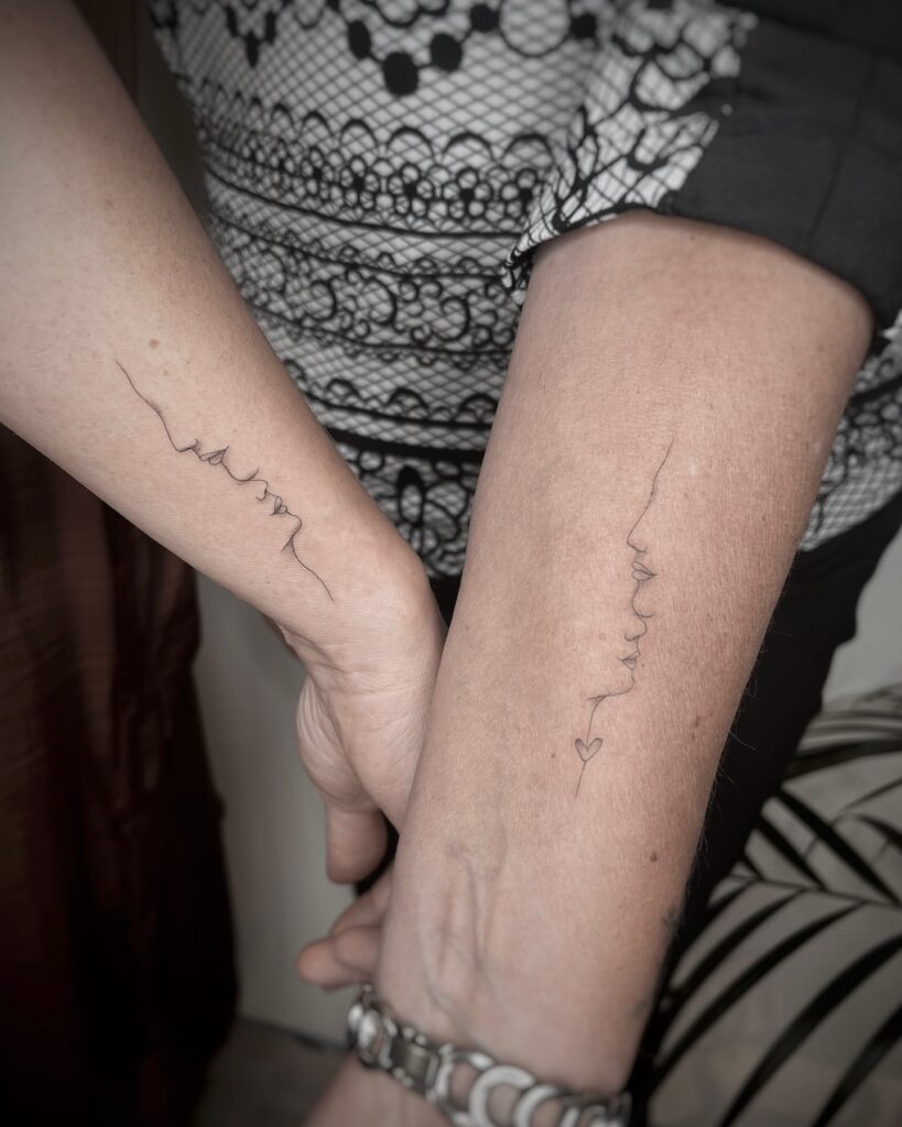 Minimalist Mother Daughter Tattoos Elegant Line Art Designs with Deep Meaning