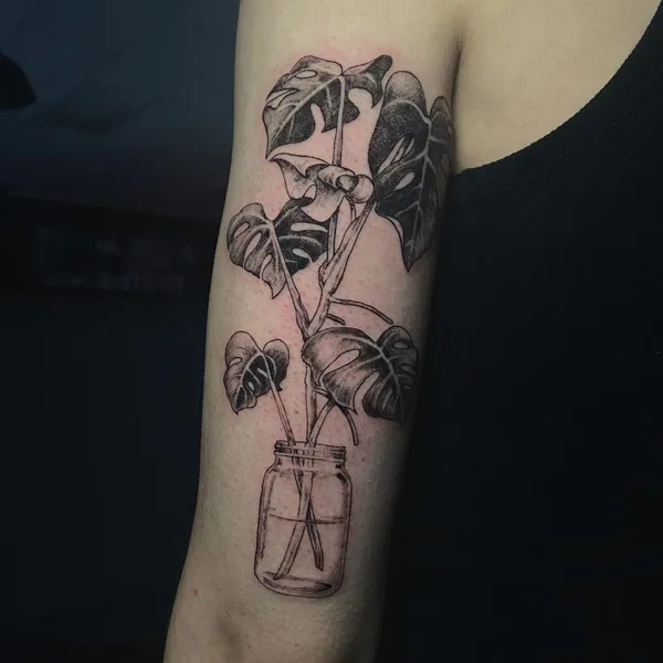 Monstera tattoo 42