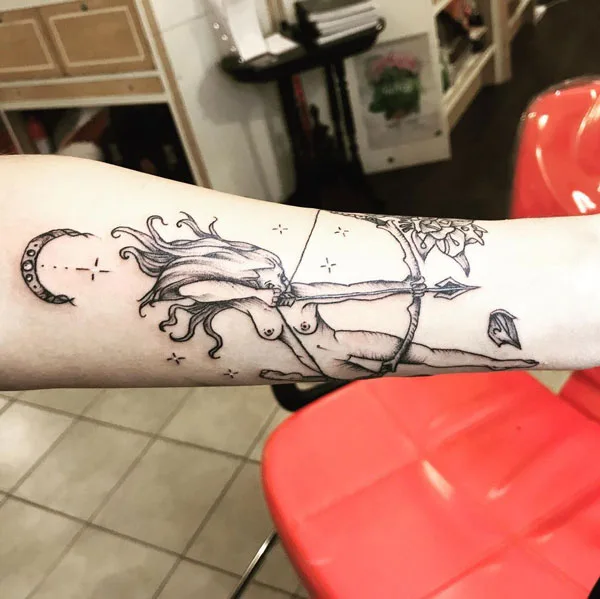 Naked women tattoo 15