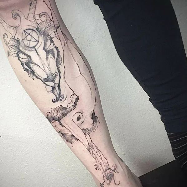 Naked women tattoo 19
