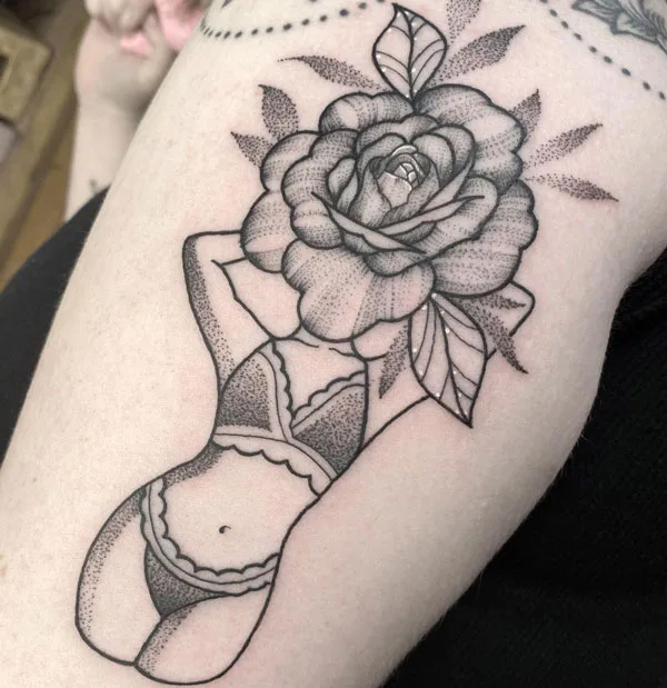Naked women tattoo 37