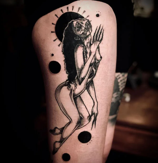 Naked women tattoo 40