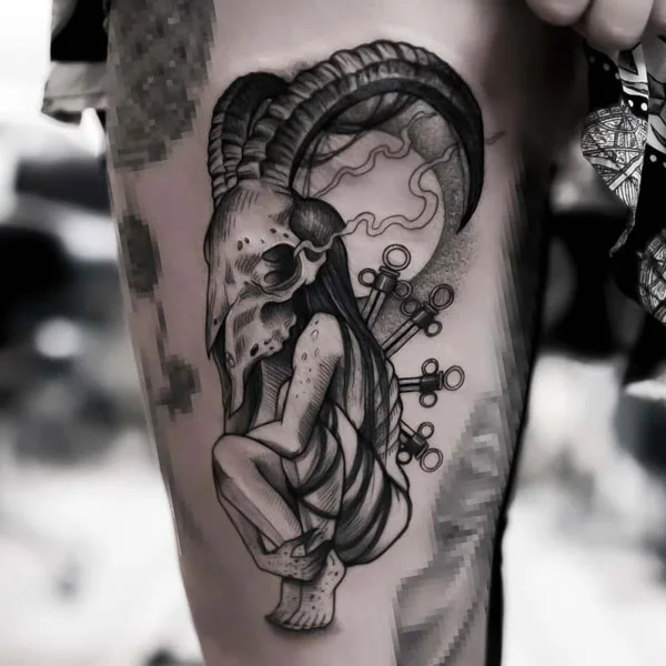Naked women tattoo 44