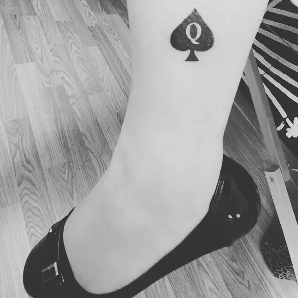 Queen of spade leg tattoo