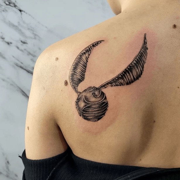 Shaded Back Shoulder Golden Snitch
