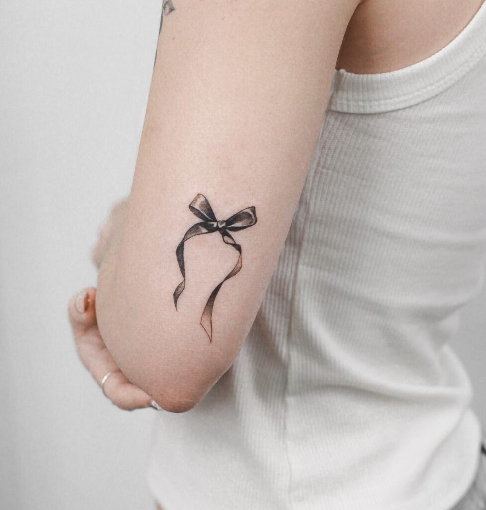Shining Bow on the Back of the Elbow: Ribbon Radiance