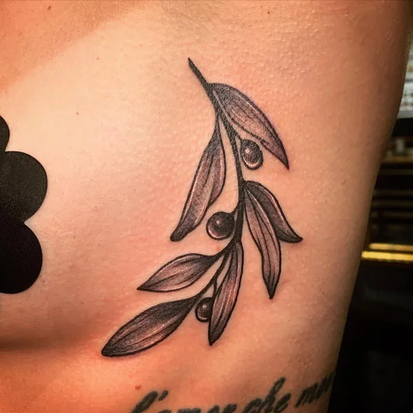 Side boob tattoo 32