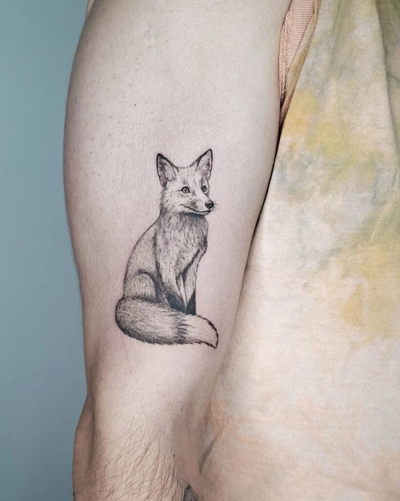 Sitting Fox Above the Elbow in Grey and Black, Utterly Realistic: Classically Sly