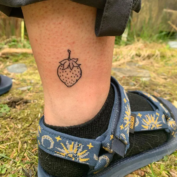 Strawberry Tattoo 112