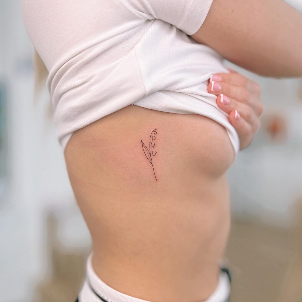 Strong Women: Classy Hibiscus and Bluebell Flower Back Tattoos