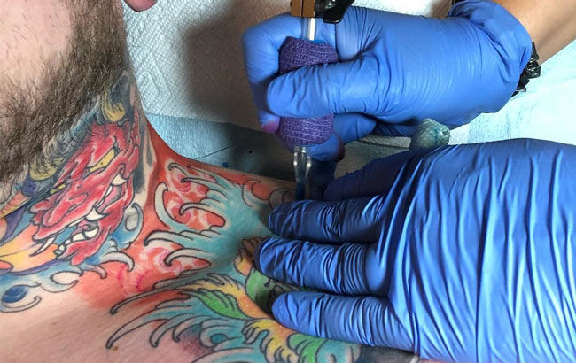 Why do neck tattoos hurt
