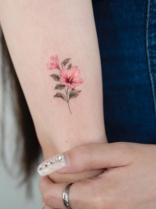 Trending Tiny Flower Tattoos 1