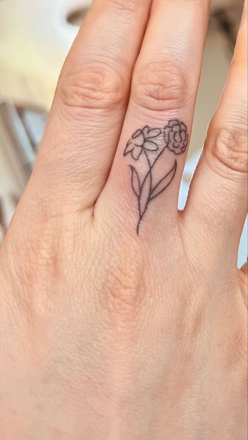 Latest Tiny Flower Tattoos 5